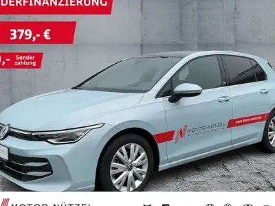 Gebraucht VW Golf VIII Edition 150 PS (110 kW) 2024 Blau Limousine