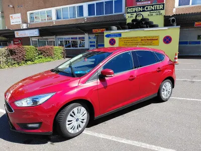 Gebraucht Ford Focus Business Edition 125 PS (91 kW) 2018 Rot Limousine
