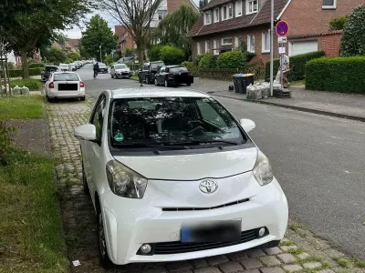 Gebraucht Toyota iQ 90 PS (66 kW) 2009 Schwarz Kleinwagen