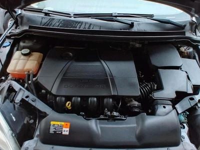 Grau Gebraucht 2007 Ford Focus Kombi | 2.500 €