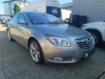 Gebraucht Opel Insignia Sport 160 PS (117 kW) 2013 Grau Limousine