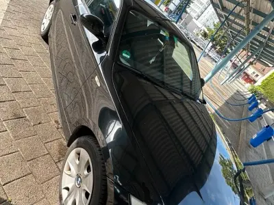 Gebraucht BMW 118 129 PS (94 kW) 2007 Schwarz Kleinwagen