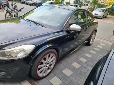 Gebraucht Volvo C30 R-Design 115 PS (84 kW) 2010 Schwarz Kleinwagen