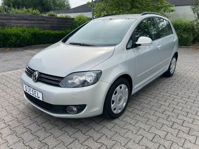Gebraucht VW Golf VI Comfortline 105 PS (77 kW) 2010 Gold Kleinwagen