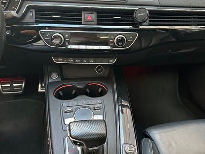 Gebraucht Audi A4 Sport 190 PS (139 kW) 2016 Grau Limousine