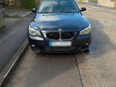 Gebraucht BMW 523 Sport Line 177 PS (130 kW) 2005 Schwarz Kombi