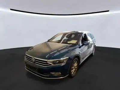 Gebraucht VW Passat Elegance 200 PS (147 kW) 2023 Blau Kombi
