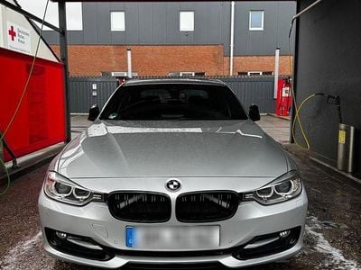 Gebraucht BMW 320 Shadowline 184 PS (135 kW) 2012 Silber Limousine