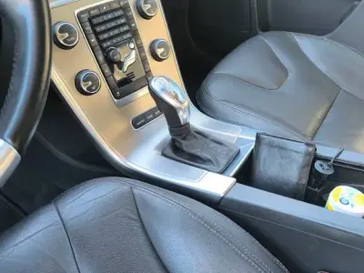 Second-hand Volvo XC60 Summum 215 CP (158 kW) 2012 Negru SUV