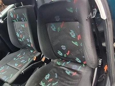 Second-hand VW Golf III 75 CP (55 kW) 1995 Verde Break