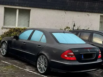 Gebraucht Mercedes E320 Avantgarde 204 PS (150 kW) 2003 Limousine