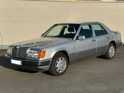 Gebraucht Mercedes E280 193 PS (141 kW) 1993 Silber Limousine