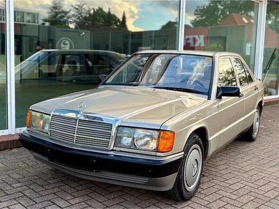 Usata Mercedes 190 109 CV (80 kW) 1992 Beige Berlina