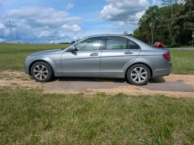 Gebraucht Mercedes C220 Avantgarde 156 PS (114 kW) 2008 Silber Limousine
