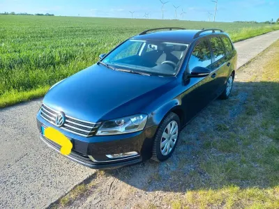 Gebraucht VW Passat Trendline 122 PS (89 kW) 2011 Blau Kombi