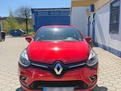 Second-hand Renault Clio IV Intens 90 CP (66 kW) 2018 Roșu Berlinǎ