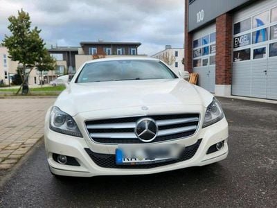Weiß Gebraucht 2013 Mercedes CLS350 Limousine | 11.000 € (Fairer Preis)
