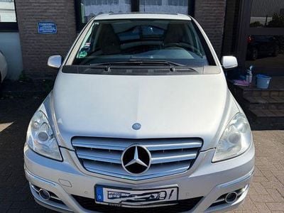 Usata Mercedes B160 95 CV (69 kW) 2009 Argento Monovolume