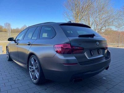 BMW M550