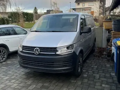 Używany VW Transporter 150 KM (110 kW) 2018 Srebrny Van