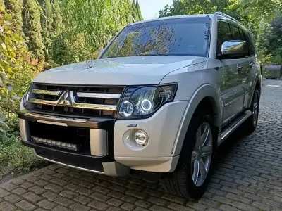 Brugt Mitsubishi Pajero Instyle 250 HK (183 kW) 2010 Hvid SUV