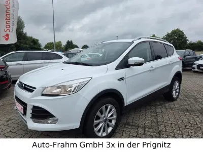 Gebraucht Ford Kuga Titanium 150 PS (110 kW) 2015 Weiß SUV