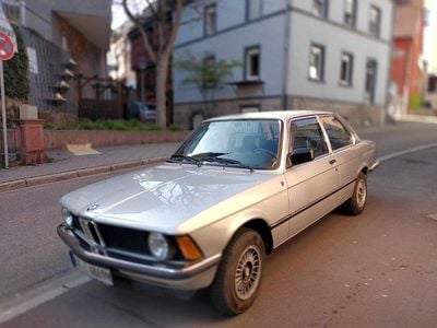 Usado BMW 315 75 HP (55 kW) 1983 Cinzento Citadino