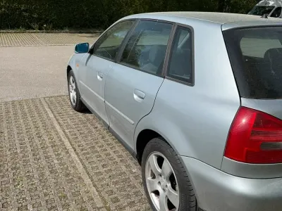 Używany Audi A3 103 KM (75 kW) 1999 Srebrny Hatchback