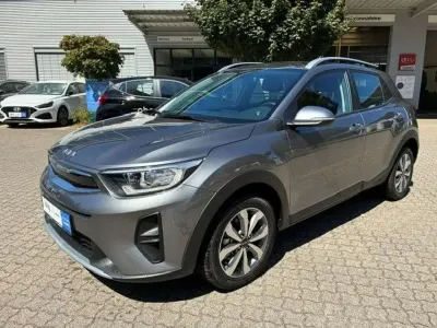 Gebraucht Kia Stonic Vision 101 PS (74 kW) 2025 Astrograu met. SUV