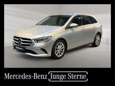Gebraucht Mercedes B180 116 PS (85 kW) 2021 Iridiumsilber metallic Van / Kleinbus