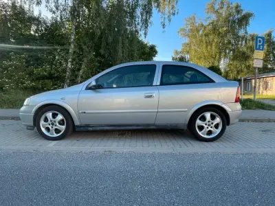 Gebraucht Opel Astra 116 PS (85 kW) 1999 Silber Kleinwagen
