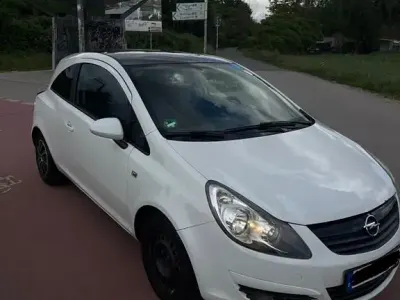 Gebraucht Opel Corsa 80 PS (58 kW) 2009 Weiß Kleinwagen
