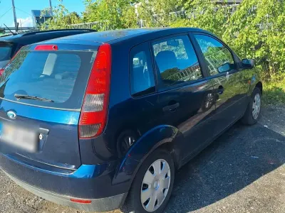 Gebraucht Ford Fiesta 60 PS (44 kW) 2004 Kleinwagen