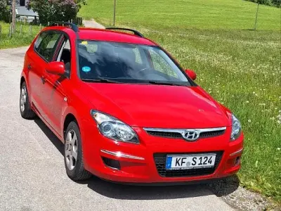 Gebraucht Hyundai i30 Edition 100 PS (73 kW) 2010 Rot Kombi