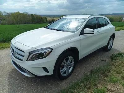 Gebraucht Mercedes GLA180 122 PS (89 kW) 2016 Weiß SUV
