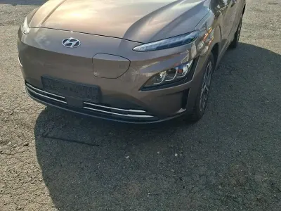 Gebraucht Hyundai Kona Trend 150 kW (204 PS) 2021 Braun SUV
