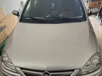 Używany Opel Corsa 80 KM (58 kW) 2006 Srebrny Hatchback