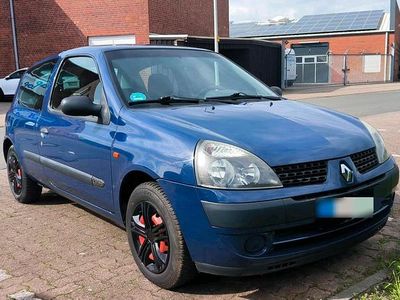 Second-hand Renault Clio II 2002 Albastru Hatchback