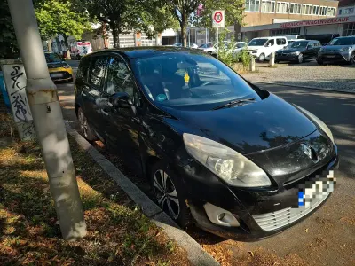 Gebraucht Renault Scénic III 150 PS (110 kW) 2011 Schwarz Van / Kleinbus
