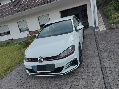 Gebraucht VW Golf VII GTI 245 PS (180 kW) 2019 Weiß Limousine