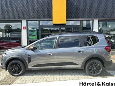 Neu Dacia Jogger Extreme 110 PS (80 kW) 2026 Grau Van / Kleinbus