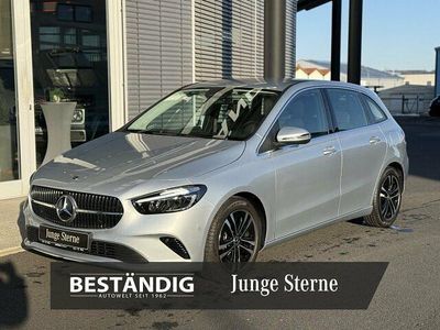Lack hightechsilber Gebraucht 2024 Mercedes B180 Progressive Van / Kleinbus | 29.989 € (Fairer Preis)