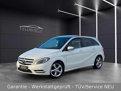 Gebraucht Mercedes B180 122 PS (89 kW) 2012 Weiß Van / Kleinbus