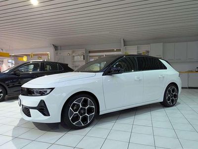 Gebraucht Opel Astra Ultimate 131 PS (96 kW) 2024 Arktisweiß Limousine