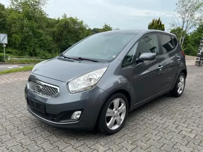 Gebraucht Kia Venga Spirit 125 PS (91 kW) 2010 Grau Kleinwagen