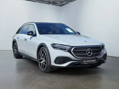 Gebraucht Mercedes E450 Avantgarde 367 PS (269 kW) 2025 Grau