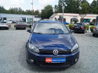 Gebraucht VW Golf VI Match 105 PS (77 kW) 2013 Blau Kombi