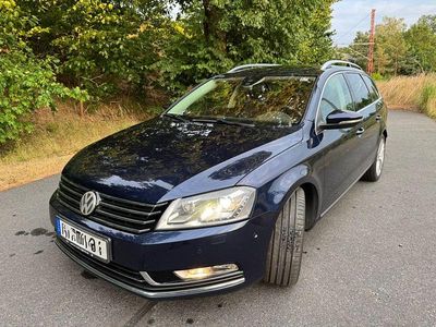 Gebraucht VW Passat Highline 140 PS (102 kW) 2014 Blau Kombi