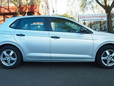Silber Gebraucht 2020 VW Polo Trendline Kleinwagen | 12.800 € (Teuer)