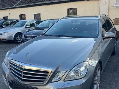Gebraucht Mercedes E200 184 PS (135 kW) 2011 Silber Limousine